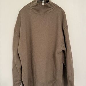 H&M Women's Tan Turtleneck Sweater